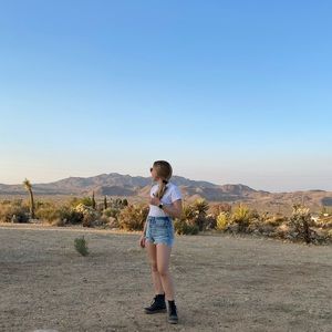 Meet your Posher, Ally